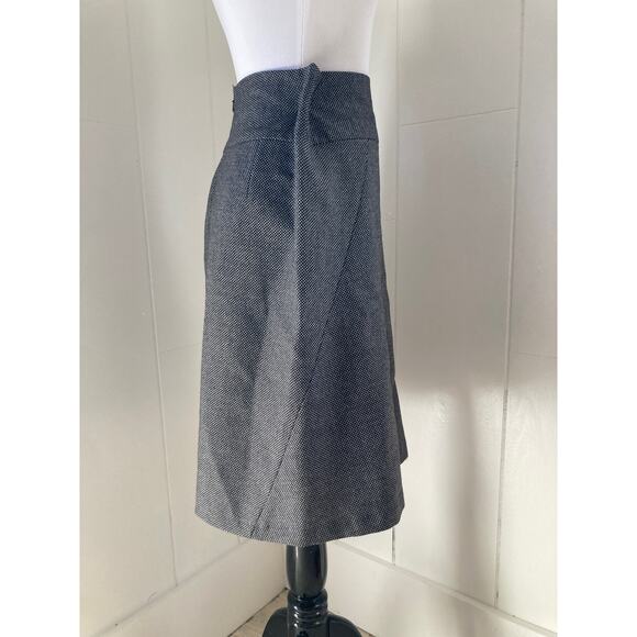 Banana Republic Tony Polkadot Wool A-line Skirt, Size 0 - Picture 3 of 6